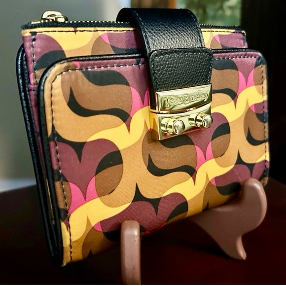 ✨HOST PICK ✨ Vera Bradley “Modern Lights ”Patterned Wallet - Picture 2 of 10